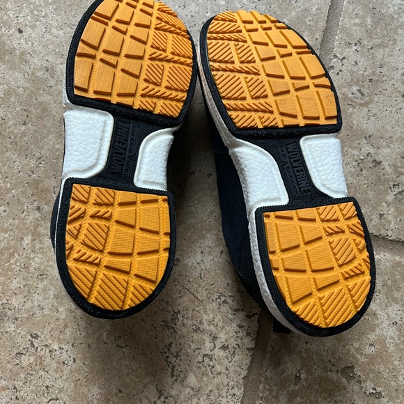 Men’s Wolverine Our Shocks steel toed shoes - Picture 4 of 7